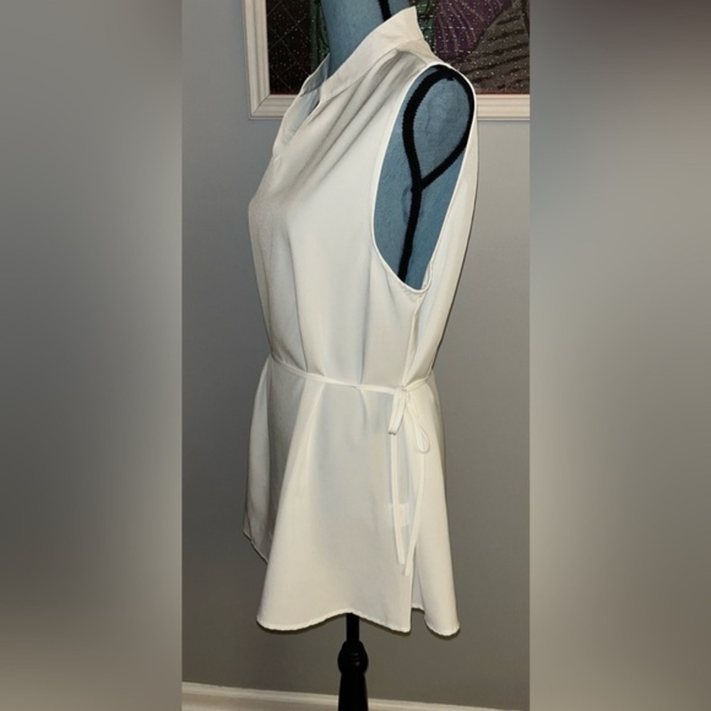 White Sleeveless Summer Blouse Lightweight Size XL Tie to Side Or Waist Tie NWOT